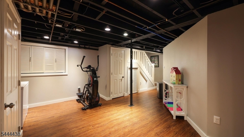 main property photo 29