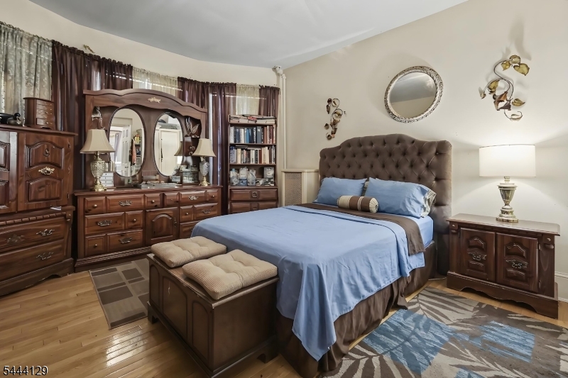 main property photo 12
