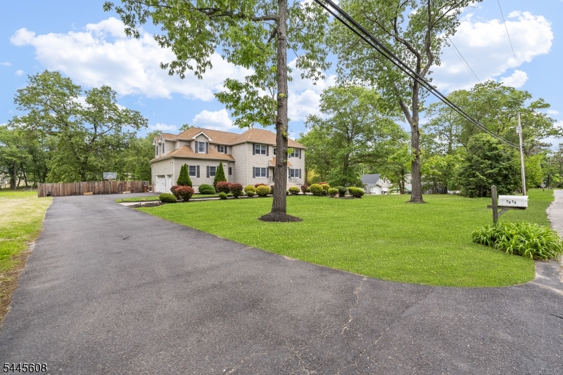 main property photo 41