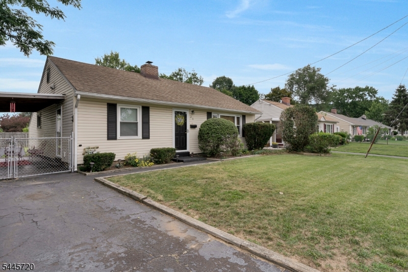 main property photo 2