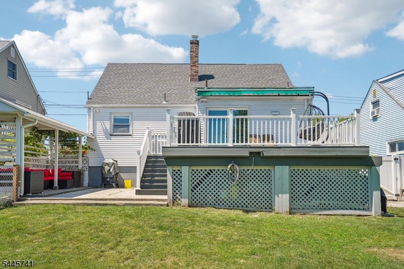 main property photo 30