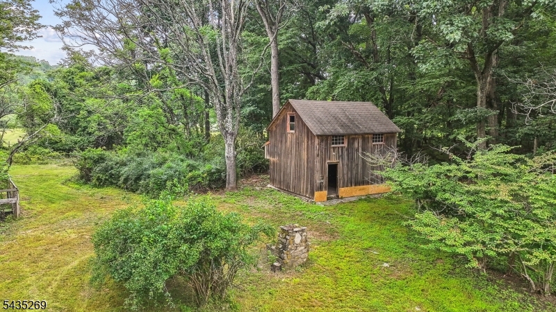 main property photo 41