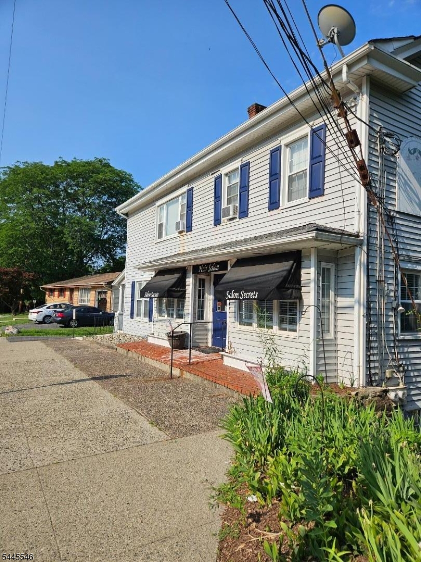 main property photo 9