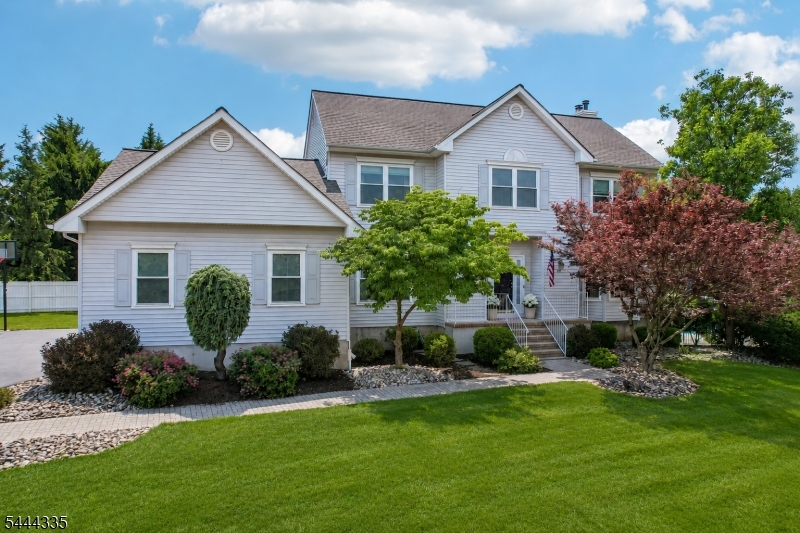main property photo 0