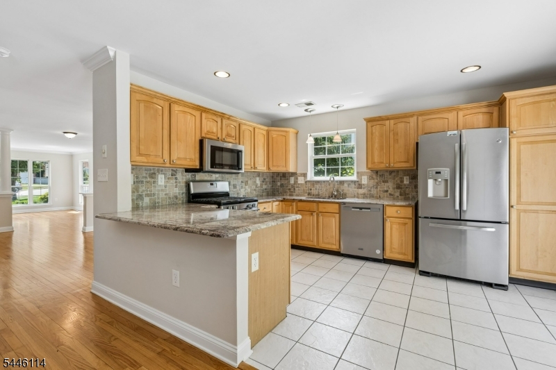 main property photo 10