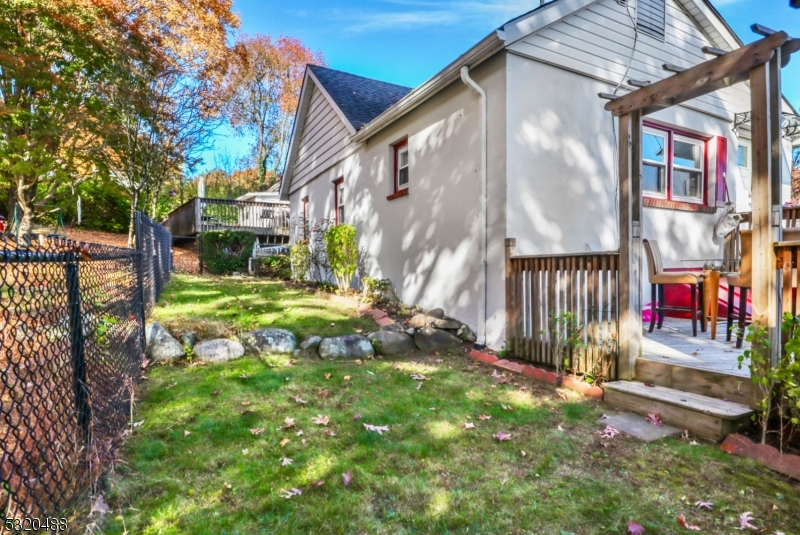 main property photo 9
