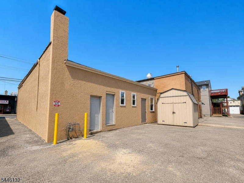 main property photo 12