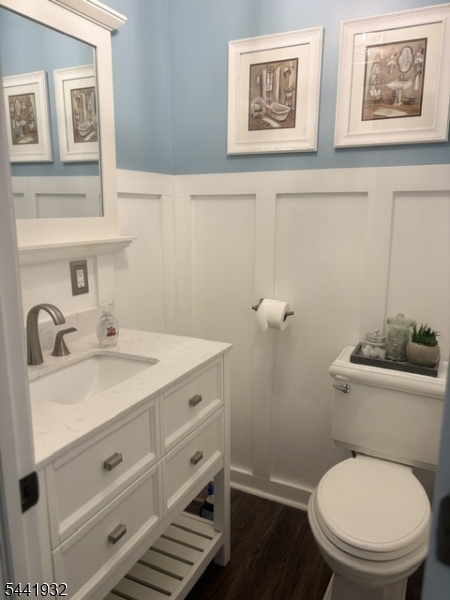 main property photo 13