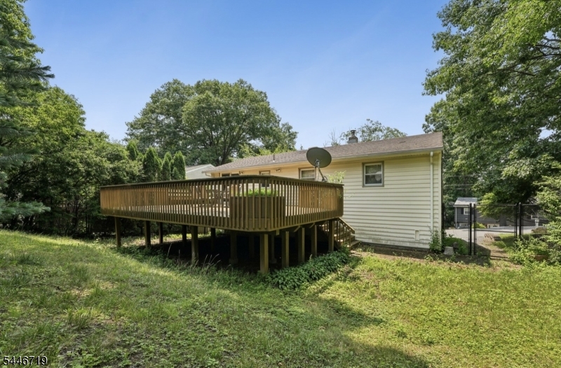 main property photo 15