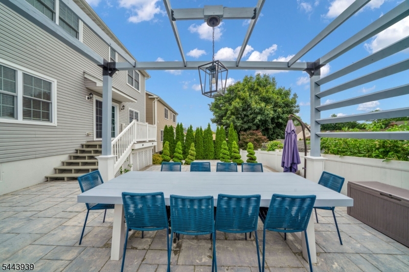 main property photo 39