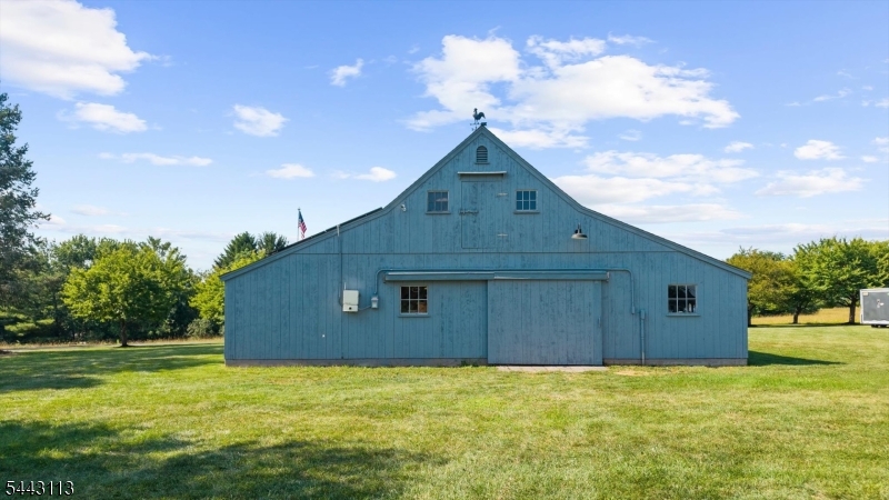main property photo 41