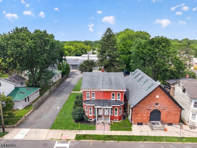 main property photo 36