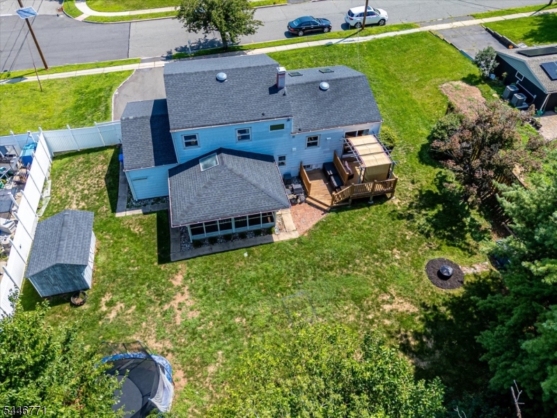main property photo 30