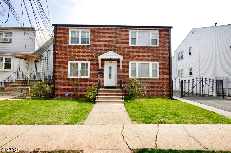 main property photo 30