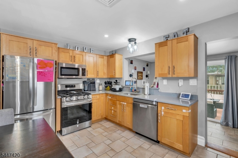main property photo 5
