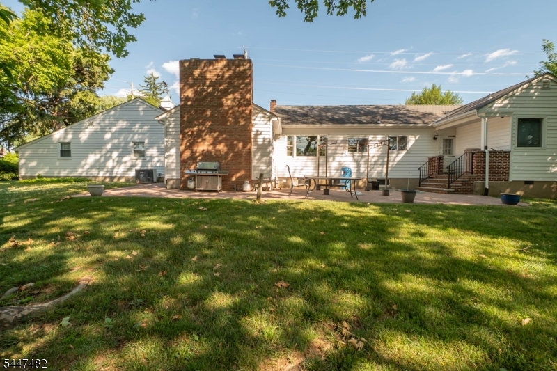 main property photo 33