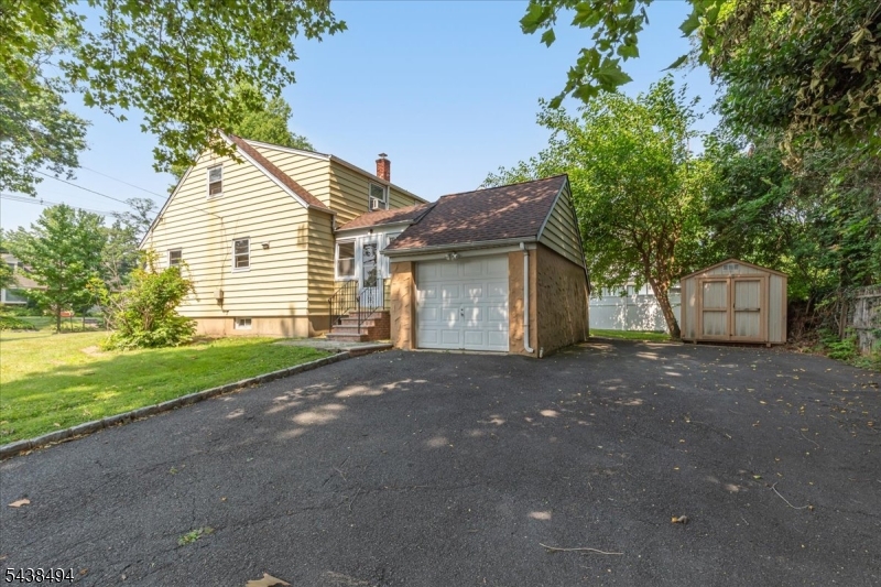 main property photo 31