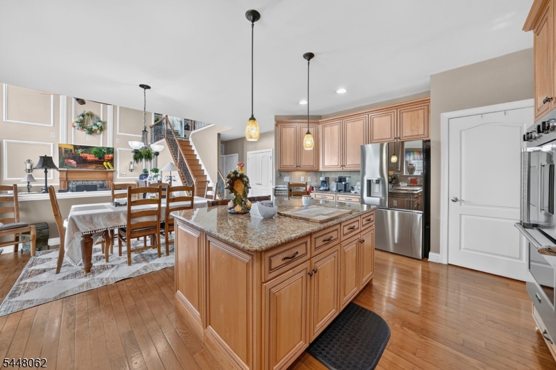main property photo 12