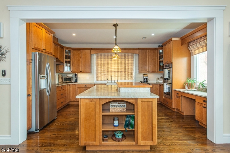 main property photo 9