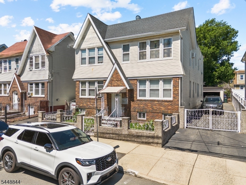 main property photo 16
