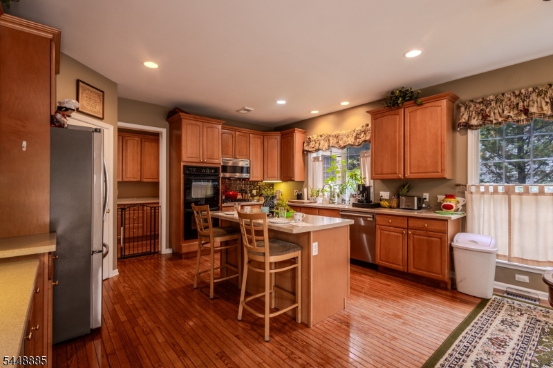 main property photo 16