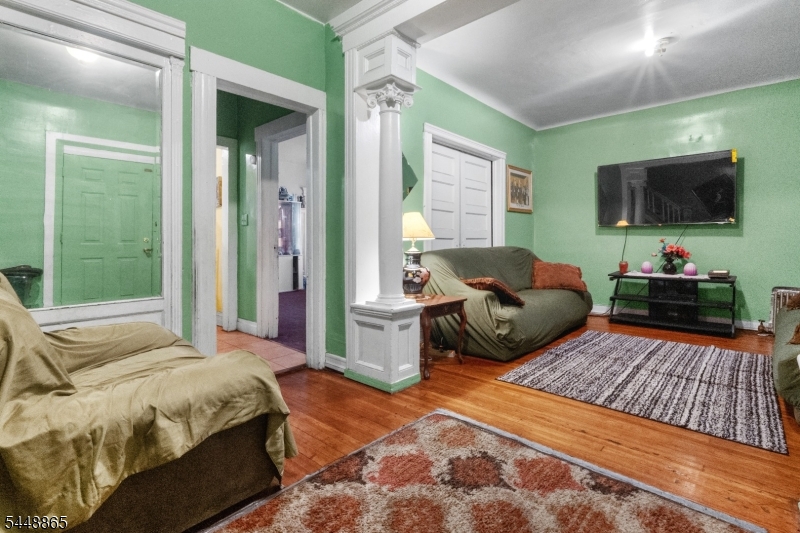 main property photo 13