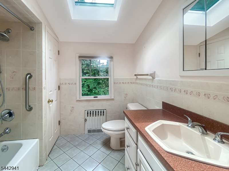 main property photo 23