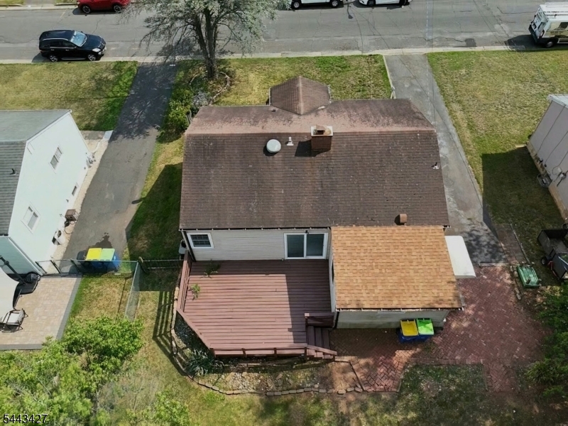 main property photo 37