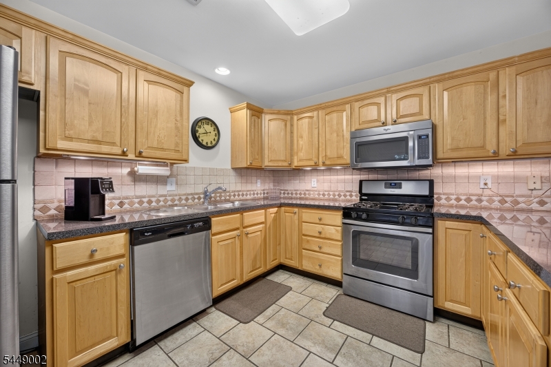 main property photo 14