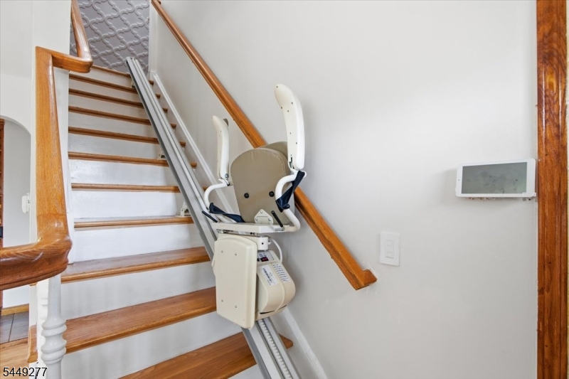 main property photo 32