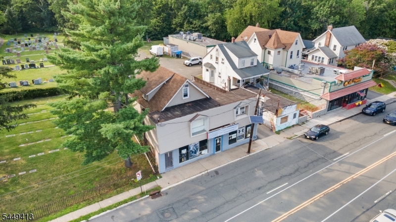 main property photo 31