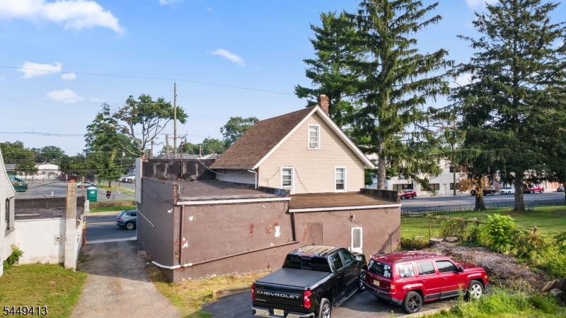 main property photo 33