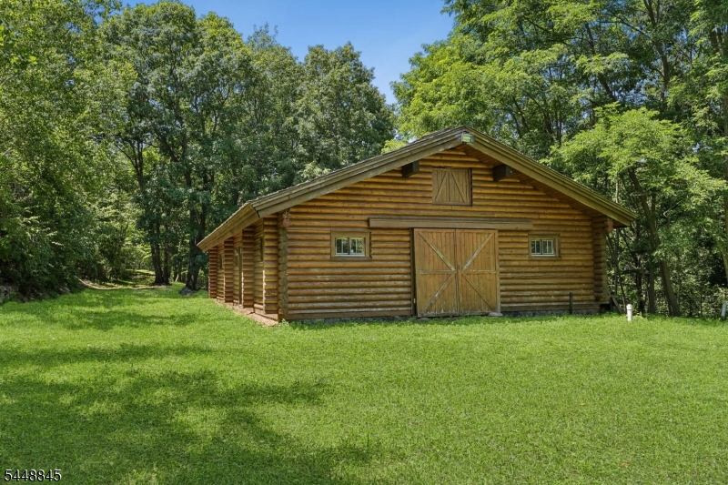 main property photo 43