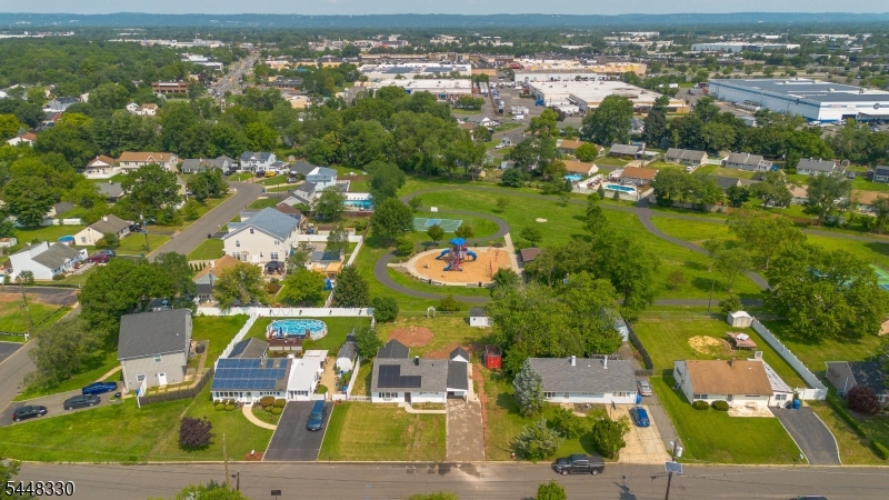main property photo 31