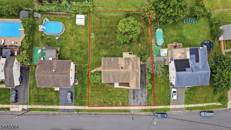 main property photo 28