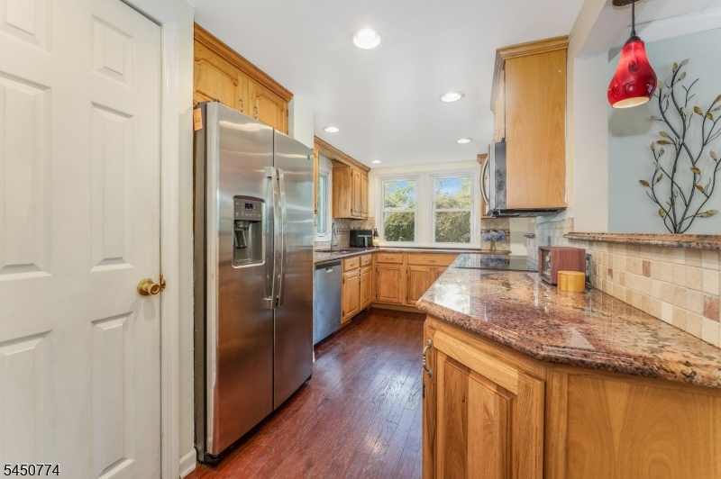 main property photo 9