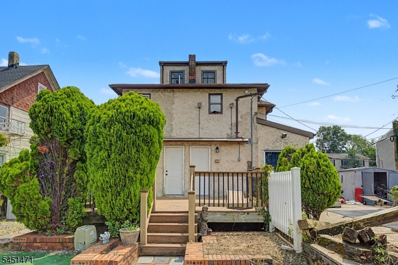 main property photo 45