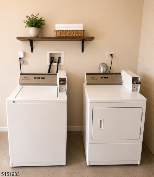 main property photo 14