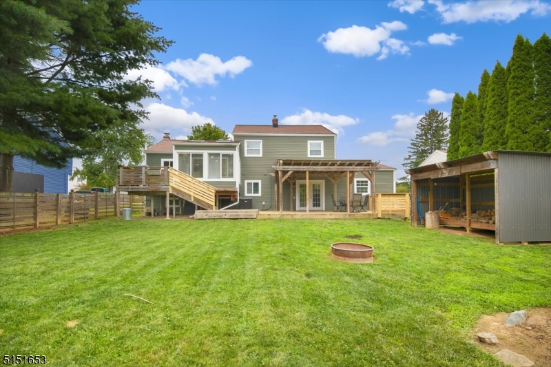 main property photo 31