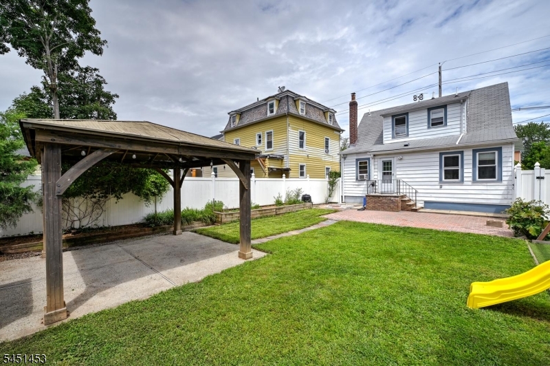 main property photo 48