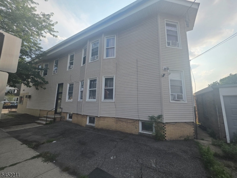 main property photo 13