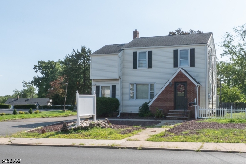 main property photo 18