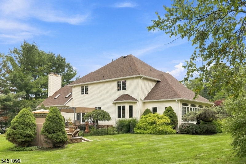 main property photo 44