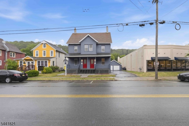 main property photo 13
