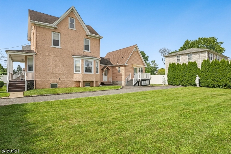 main property photo 33