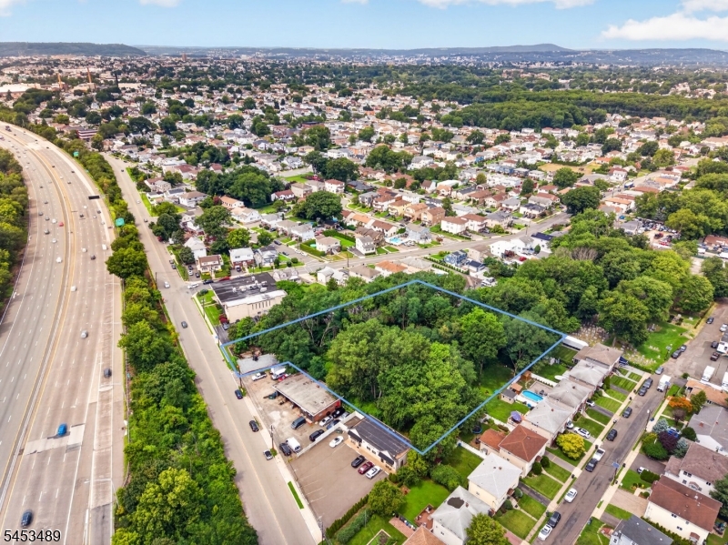 main property photo 4