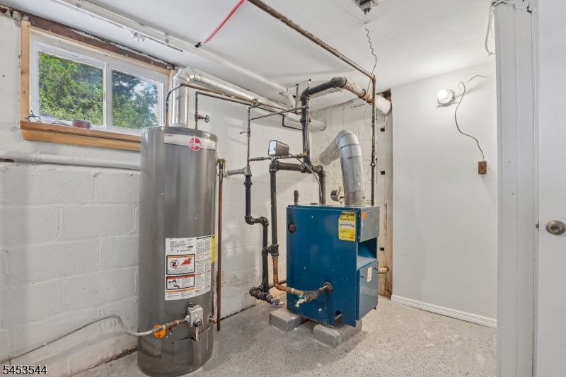 main property photo 30