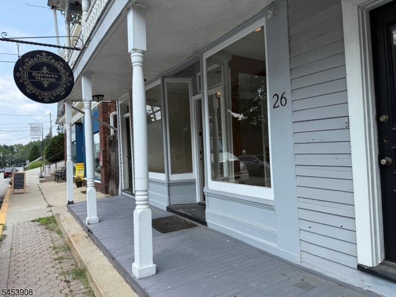 main property photo 6