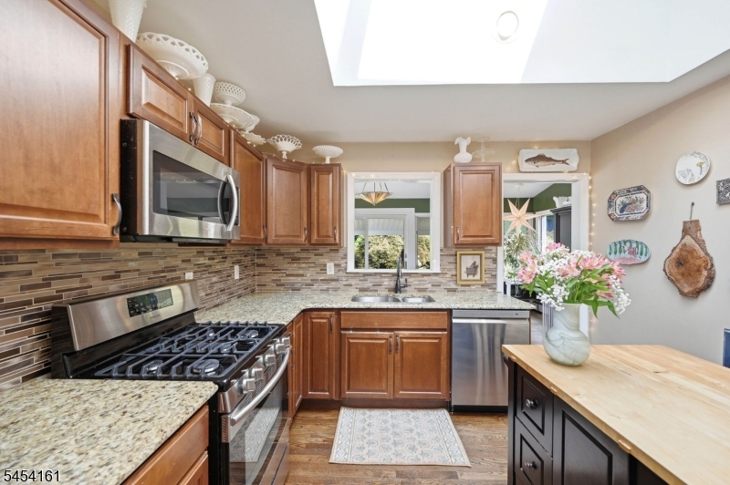 main property photo 8