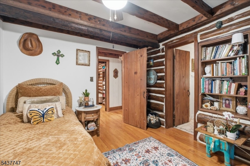 main property photo 18